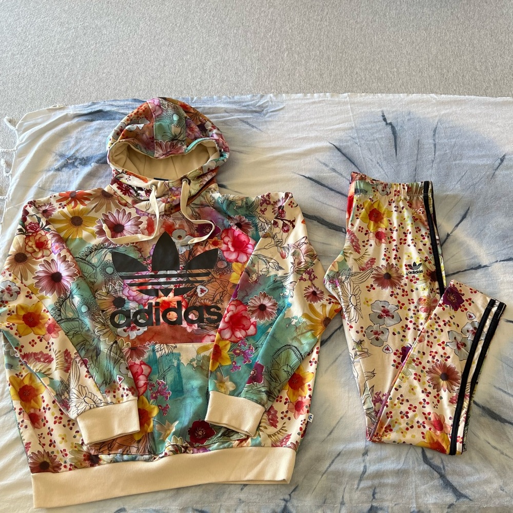 Adidas hoodie x legging set